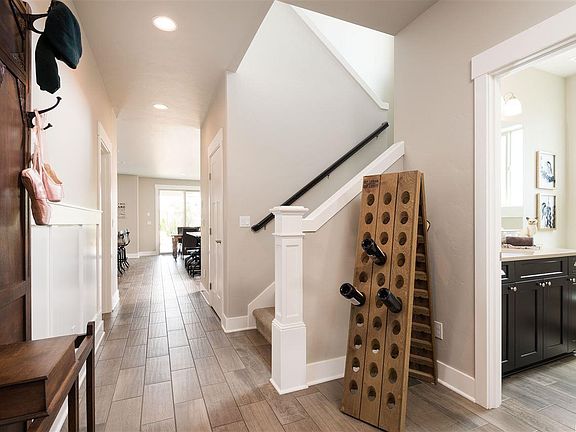 2nd image of 2552 Tiger Ln