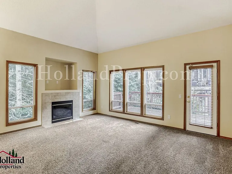 12712 SW Rocky Mountain Ct — Photo 4