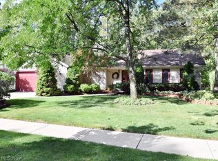20346 Sandalwood Ln, Strongsville, OH