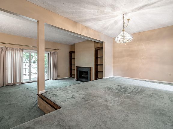 4th image of 1208 Dalmally Ct