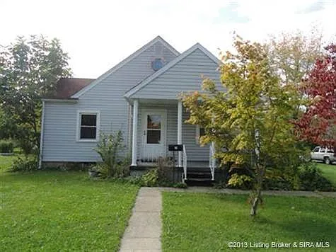 90 Forest Ave photo 1