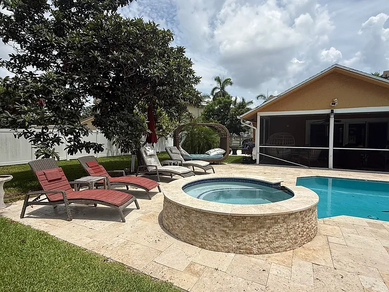 1526 Cormorant Rd — Photo 14
