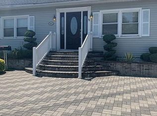 816 Taft St, West Hempstead, NY 11552