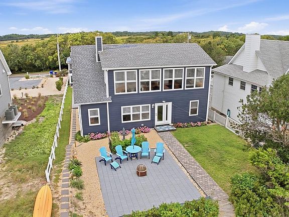 4th image of 287 Bay Ave