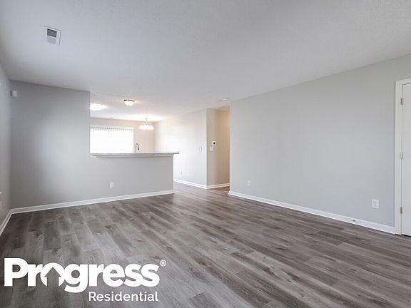 4th image of 6237 Emerald Lake Ct