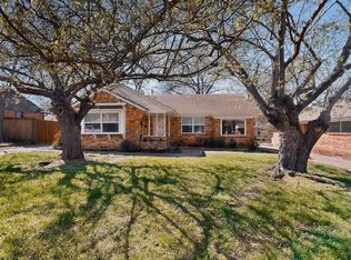 2120 Healey Dr, Dallas, TX 75228