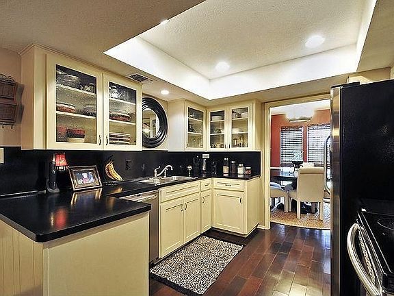4th image of 7501 Dawn Hill Cir