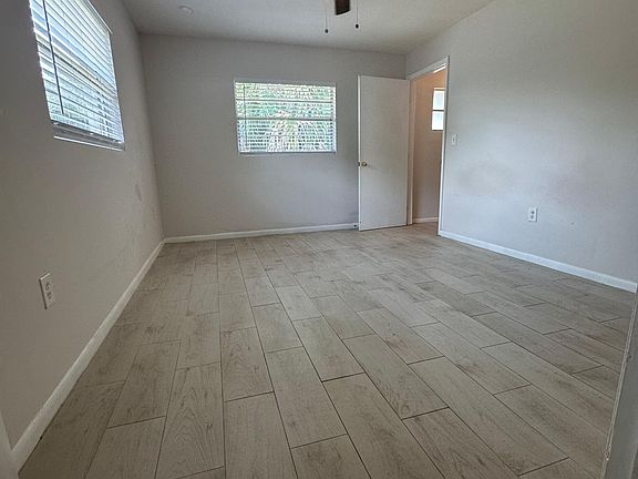 4th image of 902 E Church Ave