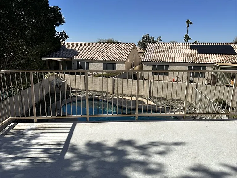 3320 N Lakeshore Ct — Photo 20