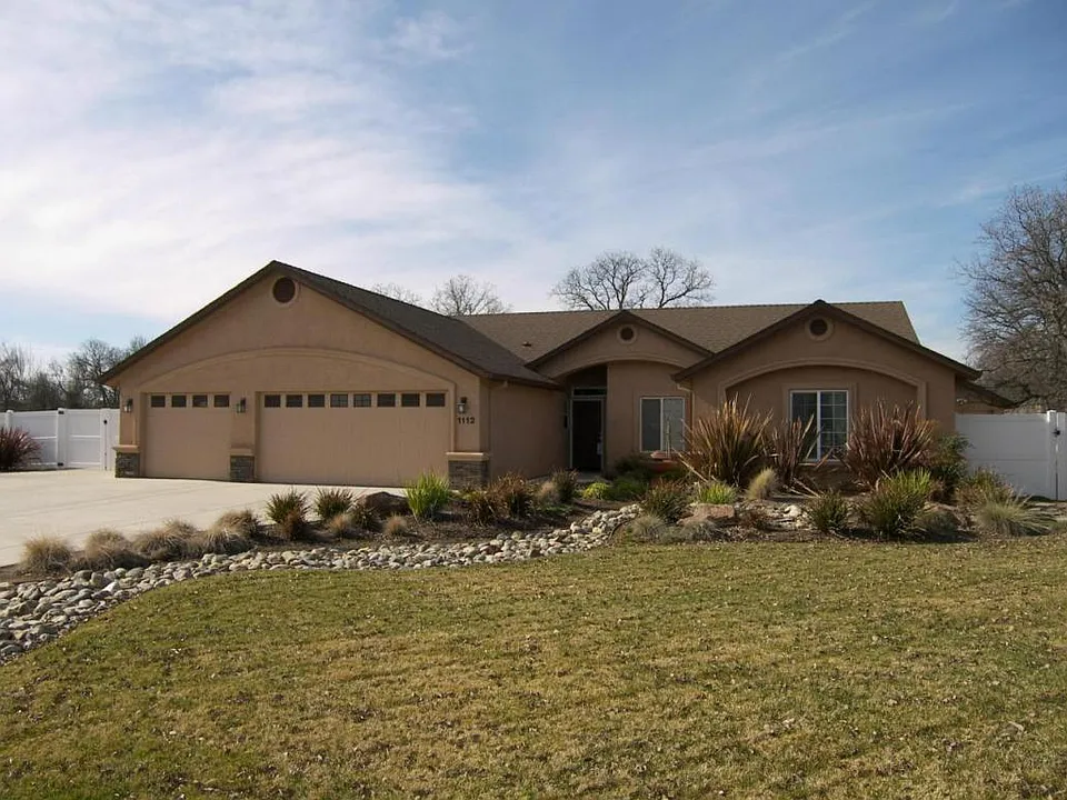 1112 Hope Ln