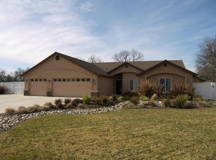 1112 Hope Ln, Redding, CA 96003