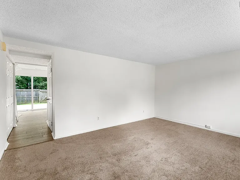 9428 Tracey Lynne Cir — Photo 5