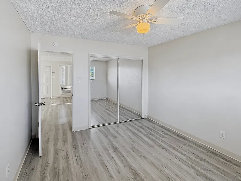 1148 El Paseo St #7 — Photo 7