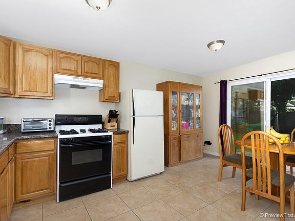 5th image of 18456 E Ghent St