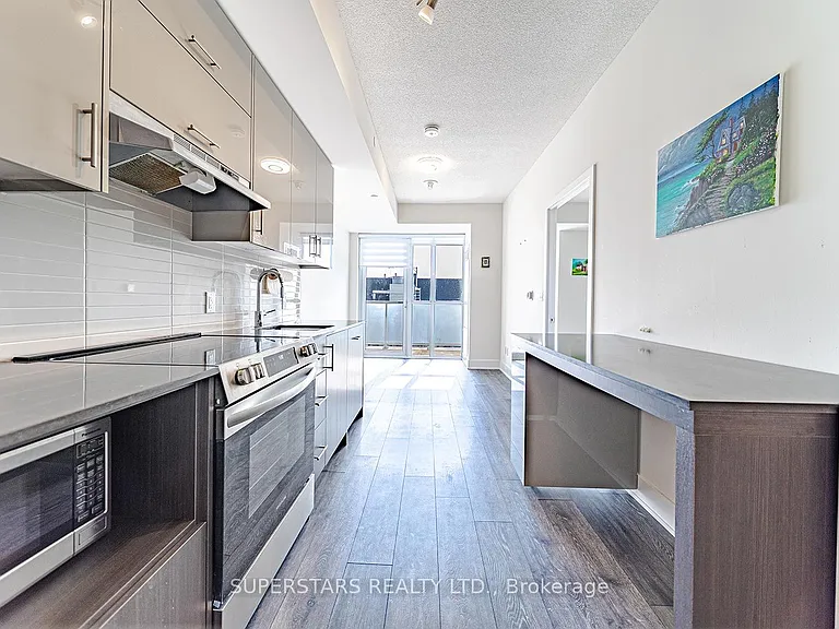 188 Fairview Mall Dr #2216 — Photo 2