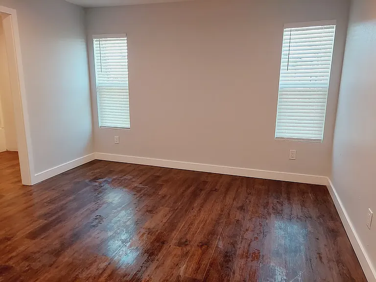 808 S Bois D Arc St — Photo 7