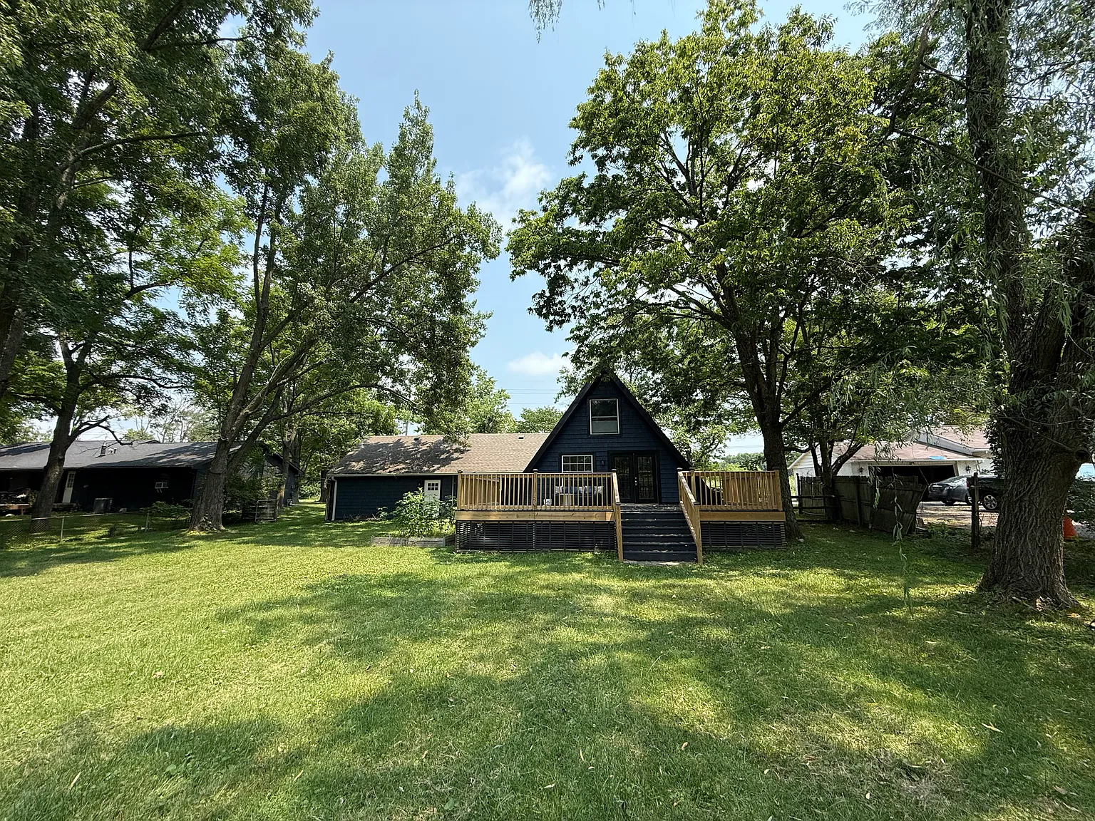 3 bed, 2326 sqft, $2,900 — Photo 3