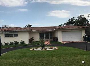 466 Alamanda Dr, Hallandale Beach, FL 33009