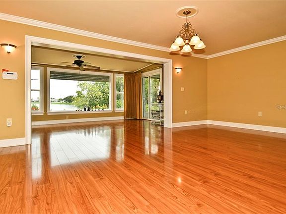 4th image of 1009 Beach Blvd