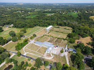 3808 Stanka Ln, Godfrey, IL 62035