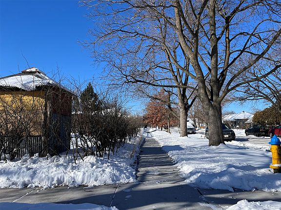 3rd image of 901 Sherwood St