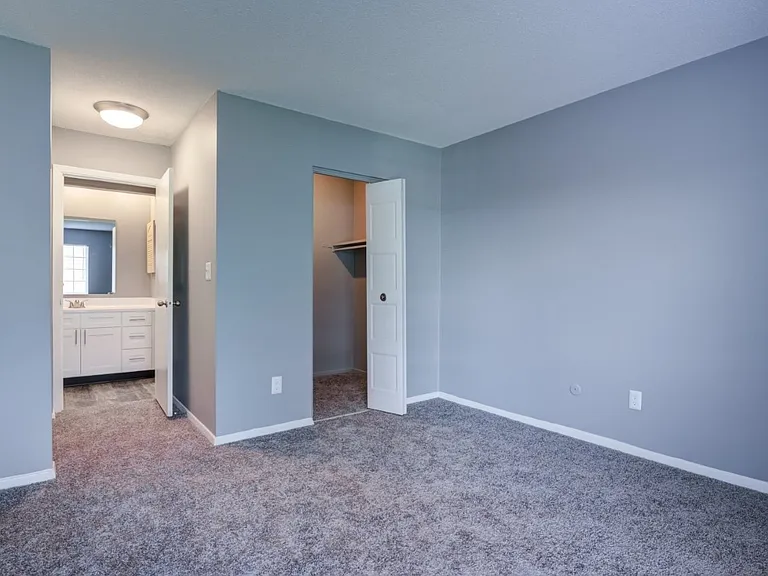 Astoria Park Apartment Homes — Photo 5