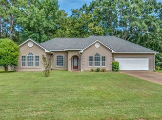 57 Redbud Ln, Madison, MS 39110