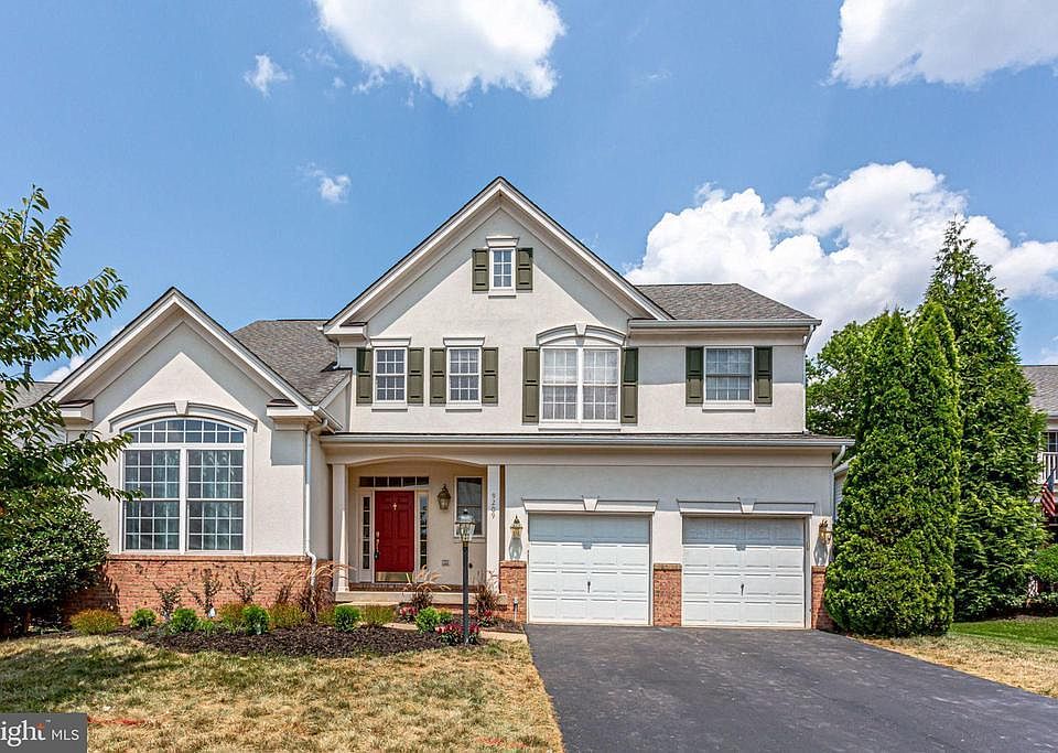 1st image of 9209 Rainbow Falls Dr