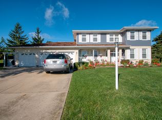 17726 W Dawn Ct, Gurnee, IL 60031