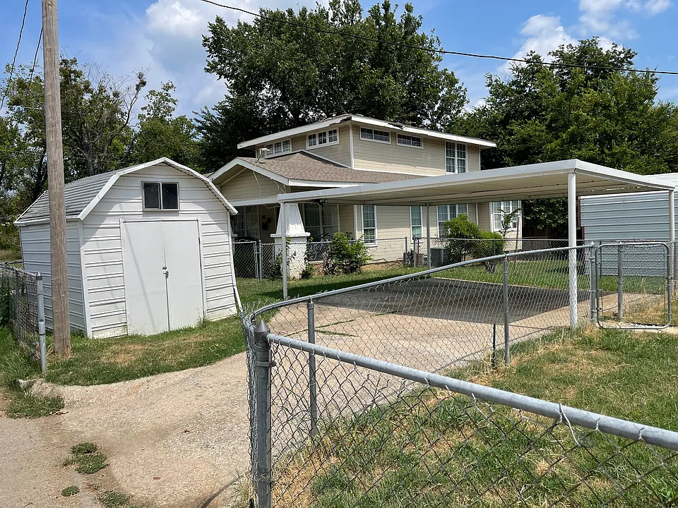 423 W Lincoln Ave