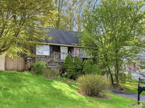 99 Waterside Avenue, Northport, NY 11768