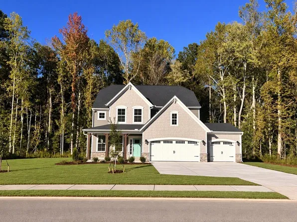 370 Glade Dr, Aberdeen, NC 28315