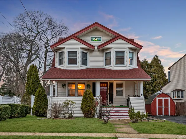 69 Forest Avenue, Valley Stream, NY 11581