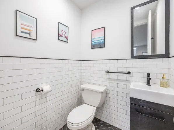 305 Sumpter Street image 10 of 48