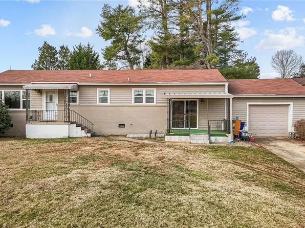 3700 Krites St, Winston Salem, NC 27127