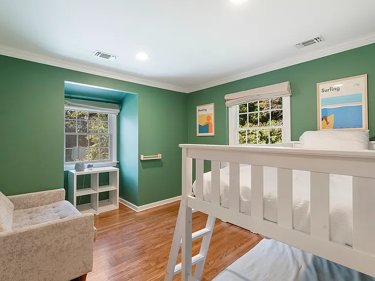 44 Midhampton Ave — Photo 21