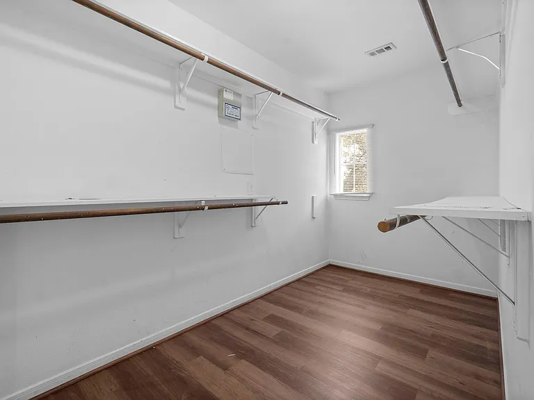 511 Cypresswood Knl — Photo 17