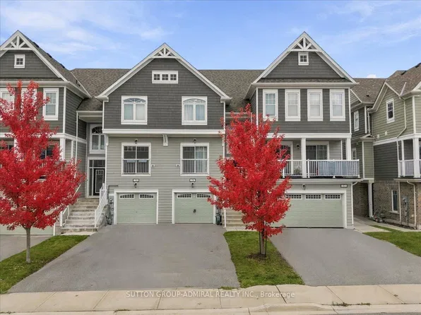 24 Hills Thistle Dr, Wasaga Beach, ON L9Z 0J3