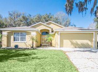5205 Pond View Ct, Zephyrhills, FL 33541