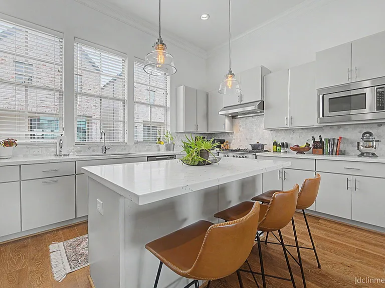 4009 University Grove St — Photo 10