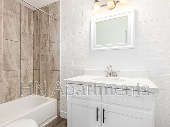 5th image of 2539 W Pierson St #6