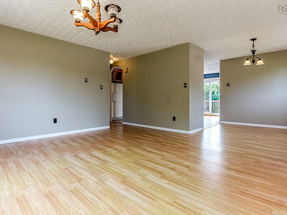 3rd image of 175 Centennial Dr