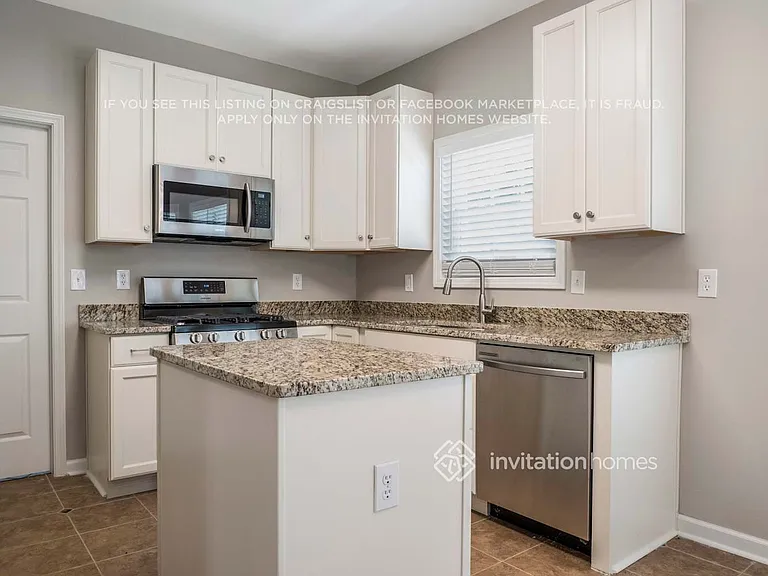 1119 E Shoreview Rd — Photo 4