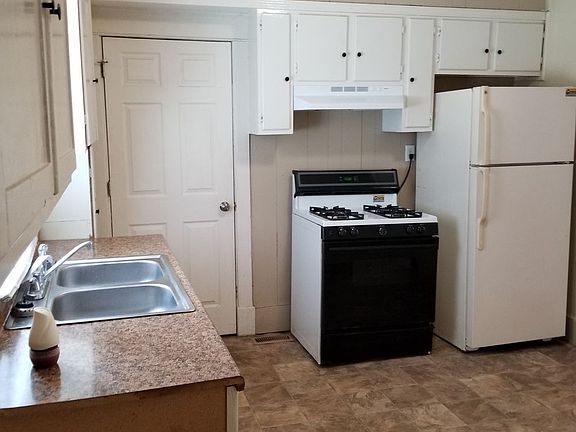 3rd image of 1351 N Kealing Ave