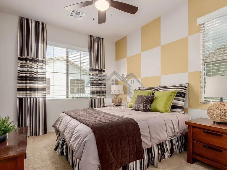 4467 E Remington Dr — Photo 17