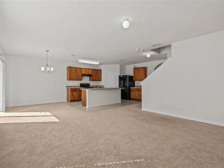 817 Sheen Cir — Photo 3