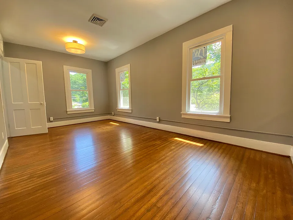 15 Main St #2