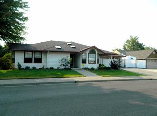 2403 Lara Ct, Medford, OR