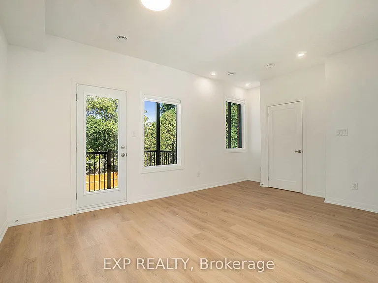 255 Castor St #202 — Photo 6