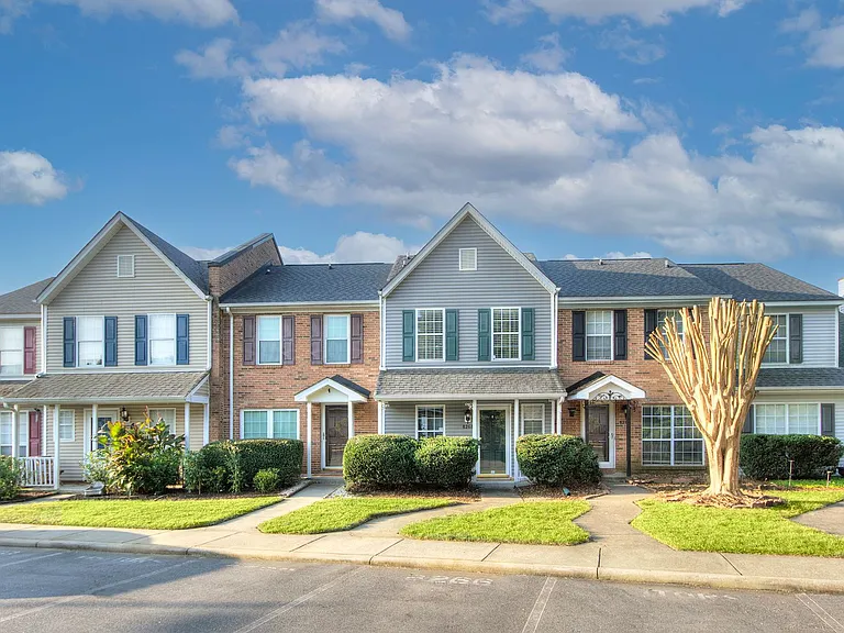 8268 Golf Ridge Dr — Photo 2